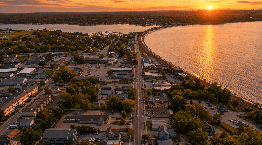 Shoreline marina in Eastern Connecticut